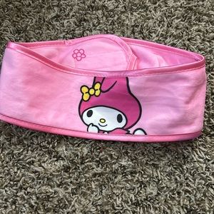 Good to hold your hair back when doing makeup or washing your face.